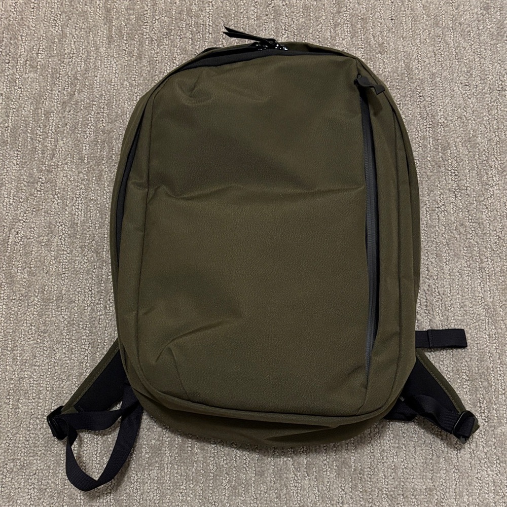 Alpaka Metro Olive Green Backpack 12L
